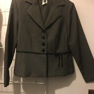 SWEET PETITE SUIT JACKET BLACK & WHITE SIZE -8